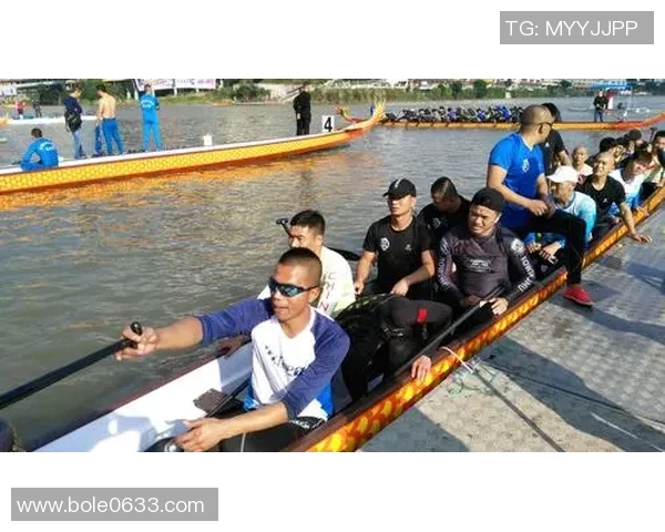 乌德勒B队迎战奥斯展现青春风采的精彩对决