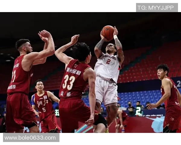 CBA精彩对决广州队迎战浙江稠州全力争胜展现篮球魅力